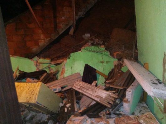 mulher-e-socorrida-em-estado-grave-apos-desabamento-em-coronel-fabriciano