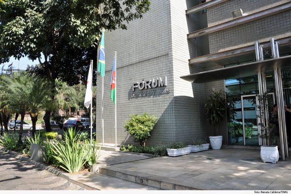 ministerio-publico-obtem-condenacao-de-delegado-por-abuso-de-autoridade-em-ipatinga