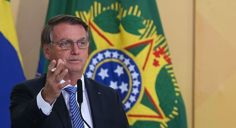 Guerra na Ucrânia: Bolsonaro diz que manterá neutralidade e evita criticar russos