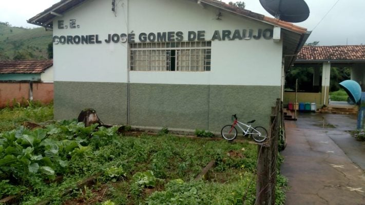 Estado tenta fechar escola quilombola e comunidade se revolta no Cônego João Pio