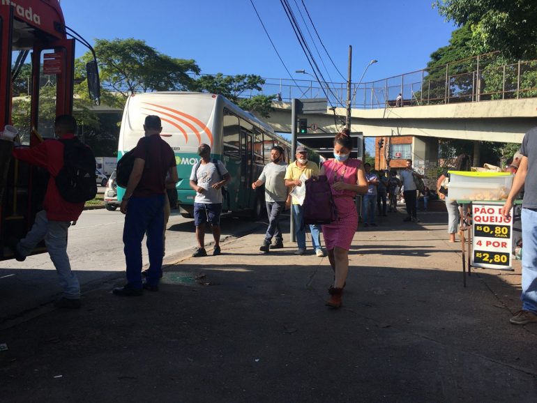 Em meio à greve do metrô, empresas de ônibus reduzem viagens em BH