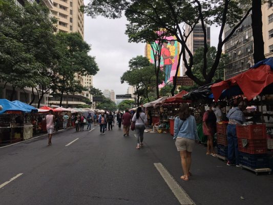 Feira Hippie vai funcionar até às 15h no domingo