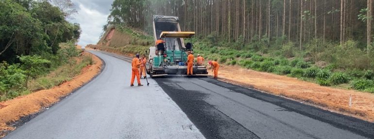 DER-MG reinicia obras em estrada que liga Barão de Cocais a Caeté