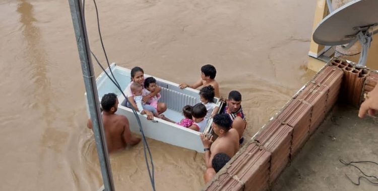 Chuvas na Bahia: 70 mil pessoas atingidas e 3,7 mil desabrigados