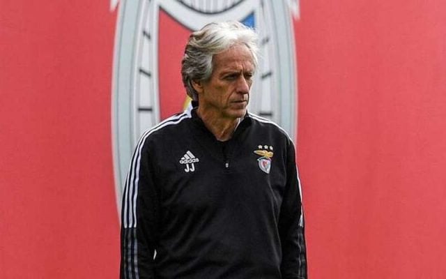 Alvo de times brasileiros, Jorge Jesus deixa o comando do Benfica