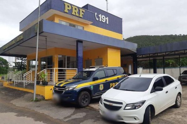 Carro alugado é deveria ser devolvido em fevereiro, mas é apreendido no Natal