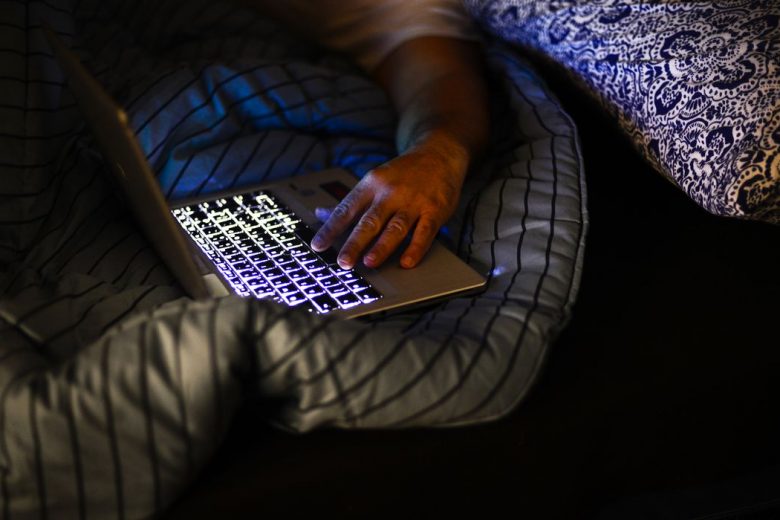Sofre com insônia? Especialista dá dicas de como dormir melhor no verão