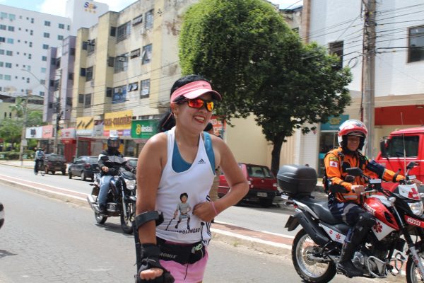 Corrida de rua, caminhada e passeio ciclístico atraem famílias à Praça do Povo