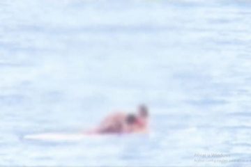 SBT flagra casal em momento íntimo na praia; veja as imagens