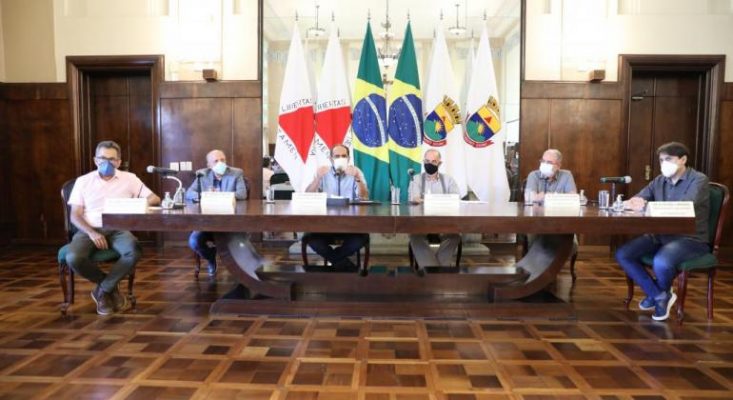 Alexandre Kalil e comitê de enfrentamento à Covid-19
