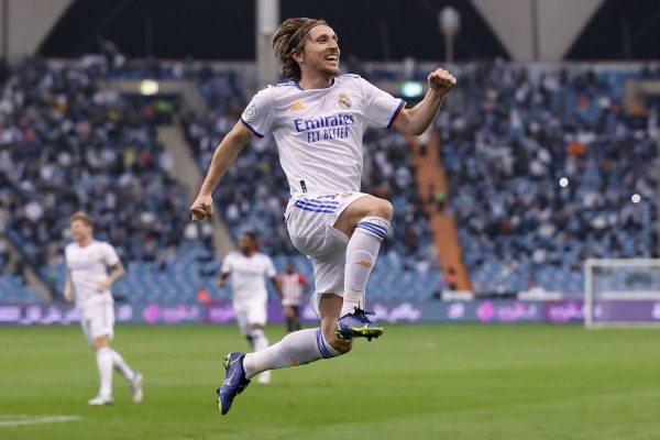 Modric anuncia saída do Real após o Mundial de Clubes: "momento que nunca quis que chegasse"
