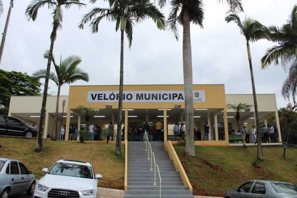 Velório Municipal é entregue e Dr. Laércio desabafa "não estamos fazendo mais do que nossa obrigação"