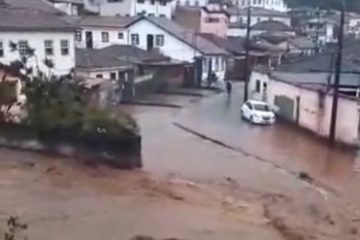 Encostas cedem e córrego transborda: chuvas causam preocupação em Ouro Preto