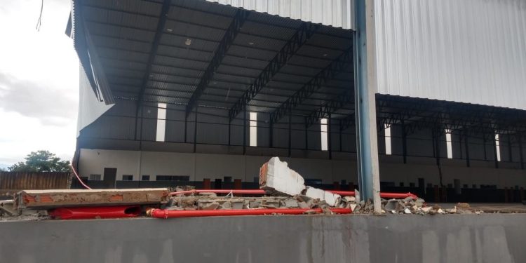 queda de muro em Contagem