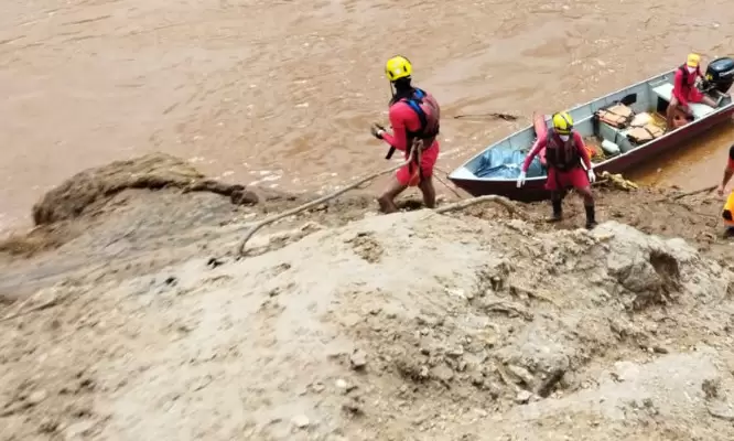 Corpo de Bombeiros realizou buscas no rio