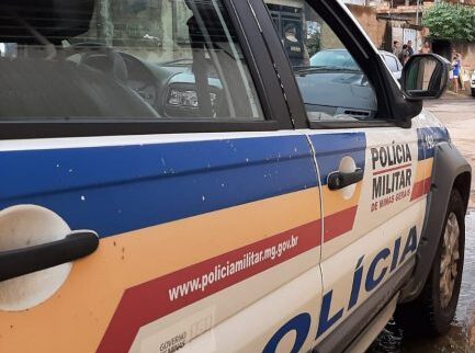 Homem é preso por suspeita de estupro, após esposa flagrar traição
