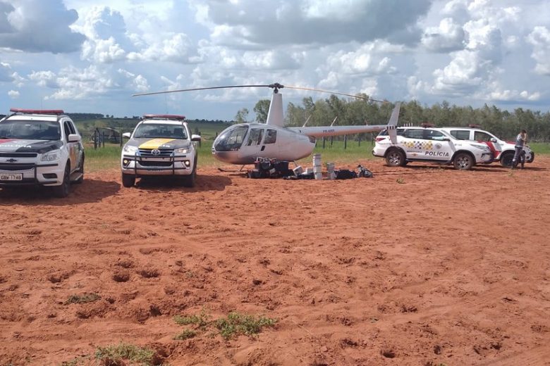 Polícia apreende helicóptero com quase 250kg de cocaína