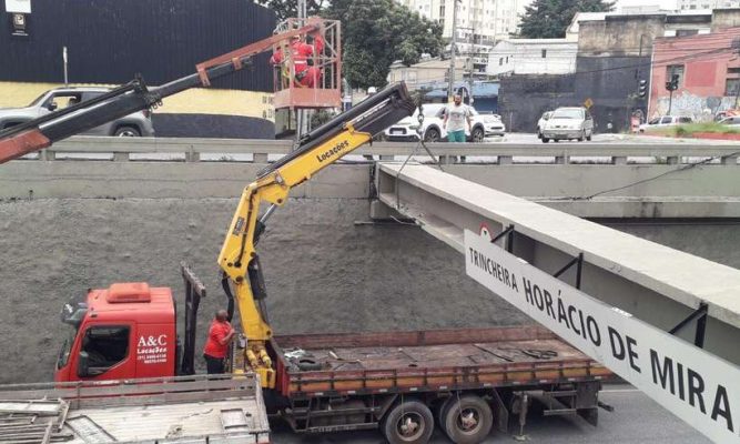 elevado Dona Helena Greco