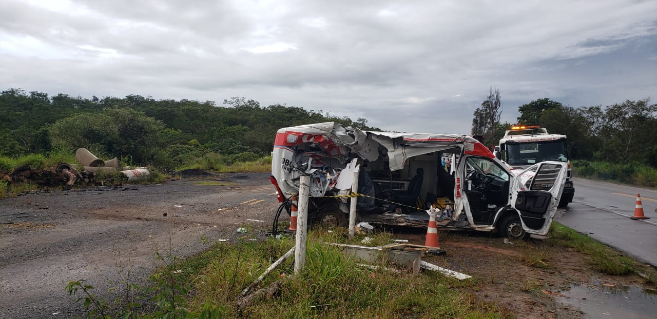 Uma Pessoa Morre E Quatro Ficam Feridas Em Acidente Envolvendo Ambul Ncia Em Nova Serrana