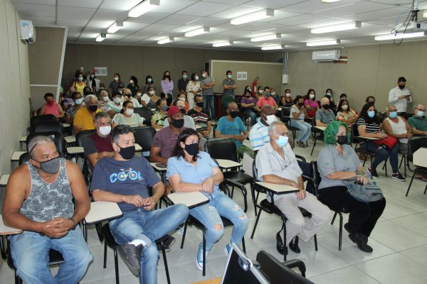 Famílias do Centro Industrial atingidas pela enchente em Monlevade recebem o Auxílio Emergencial