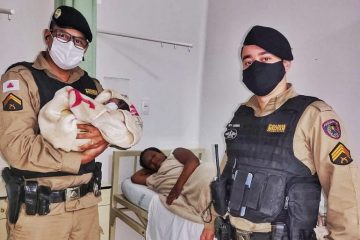 Policiais ajudam em parto de mulher que deu à luz em casa em Monlevade