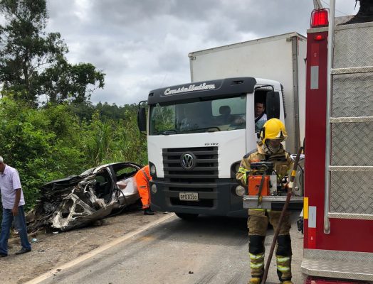 colisao-frontal-deixa-um-morto-e-tres-feridos-na-br-381-em-ipatinga