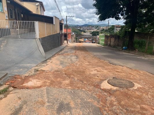 Rua Valdemar de Alvarenga Lage