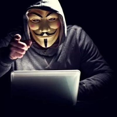 Anonymous declara guerra cibernética e derruba site do governo russo