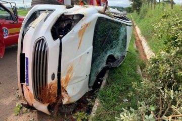Homem fica ferido após capotar carro na BR-352, em Patos de Minas