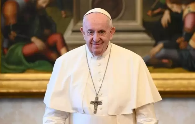 Papa Francisco autoriza bênção a casais do mesmo sexo, mas mantém doutrina sobre casamento