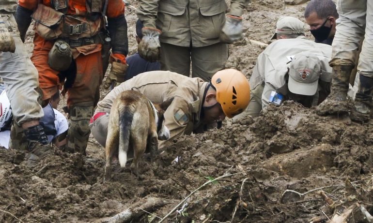 Petrópolis: chega a 120 o número de mortos pela chuva que atinge a cidade