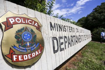 PF cumpre mandados em operação por fraude contra a Caixa