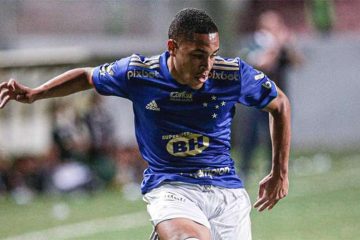 Artilheiro na base, Vitor Roque busca 1º gol no time principal do Cruzeiro