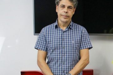 “Eu me decepcionei muito com a política”, confessa Reginaldo Calixto