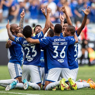 De volta à final: Cruzeiro vence o Athletic e decidirá o Campeonato Mineiro; veja os gols