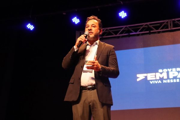 “Nós estamos prestando serviço público de má qualidade sob vários aspectos (...)” diz Marco Antônio Lage, durante evento