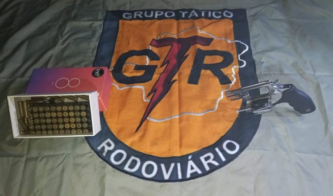 grupo-tatico-rodoviario-apreende-revolver-durante-operacao-em-itabira
