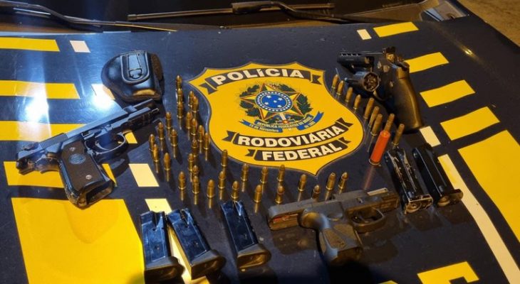 PRF prende homem com três armas, munições e carregadores em Monlevade