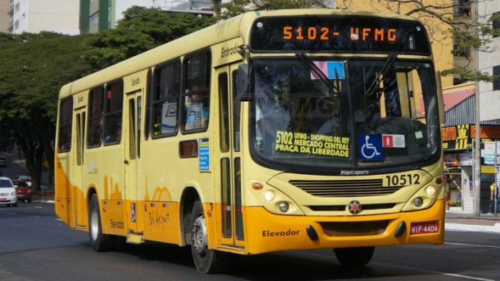 Alunos pedem reativação da linha 5102, que atende o Campus Pampulha da UFMG.