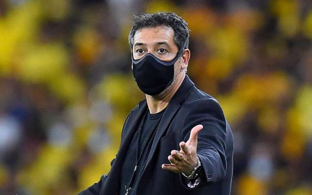 Após sequência de tropeços, Marquinhos Santos é demitido do América-MG