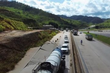 BR-381: asfalto cede em Antônio Dias e interdita estrada parcialmente