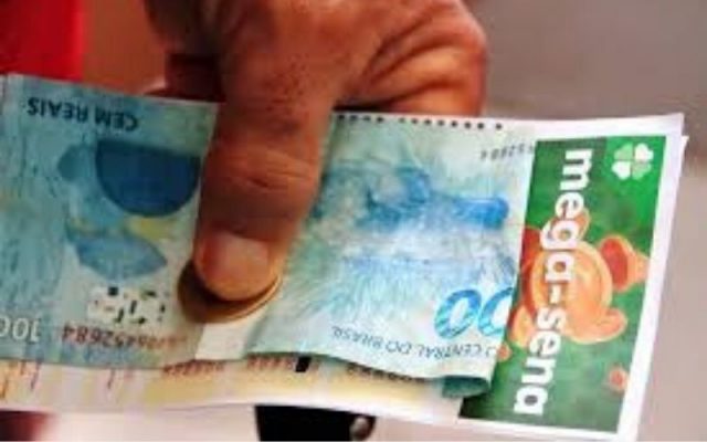 Mega-Sena: 44 pessoas da mesma empresa vencem bolão