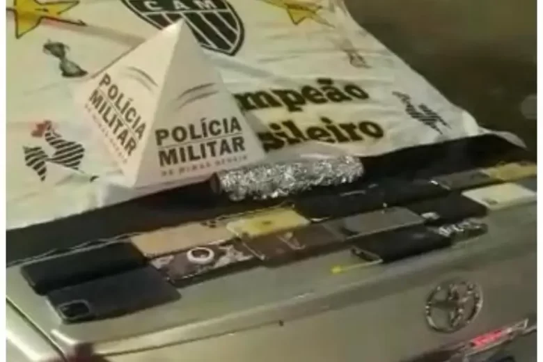 Coquetel molotov apreendido e celulares recuperados durante clássico