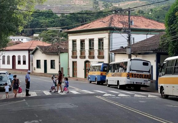 Segurança: Transita realiza campanha contra acidentes próximos às escolas