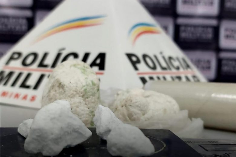 PM apreende pasta base de cocaína no Nova Vista