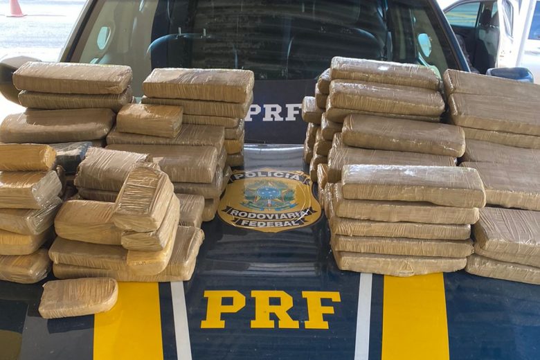 PRF apreende 75 kg de maconha na BR-381, na região do Vale do Aço