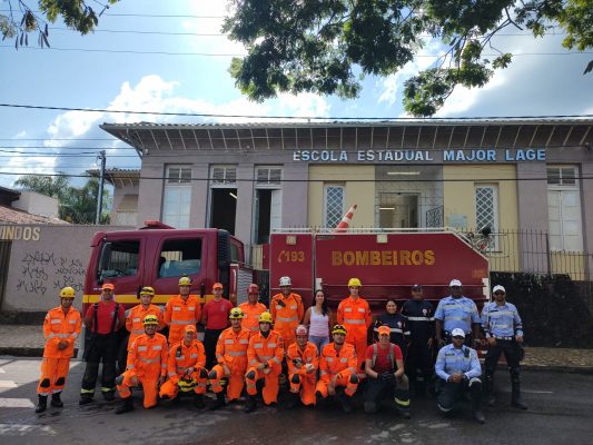 Escola Major Lage passam por treinamento com Corpo de Bombeiros