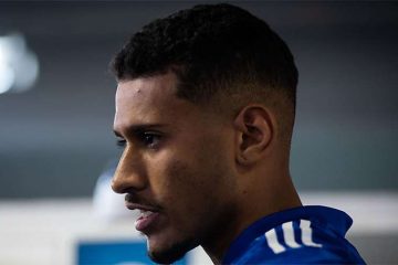 Diretor do Cruzeiro fala sobre renovação com Eduardo Brock e Adriano