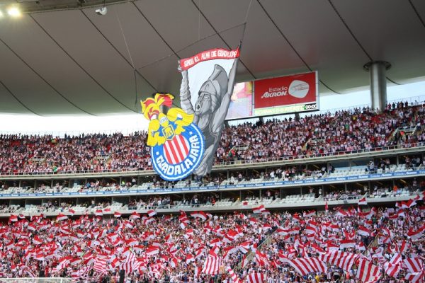 México: torcida depedra e invade hotel para tentar agredir jogadores do Chivas