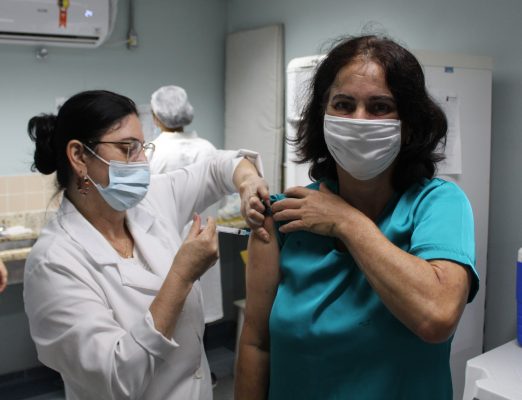 Quarta dose para idosos de 60 anos ou mais prossegue nesta quarta em Monlevade